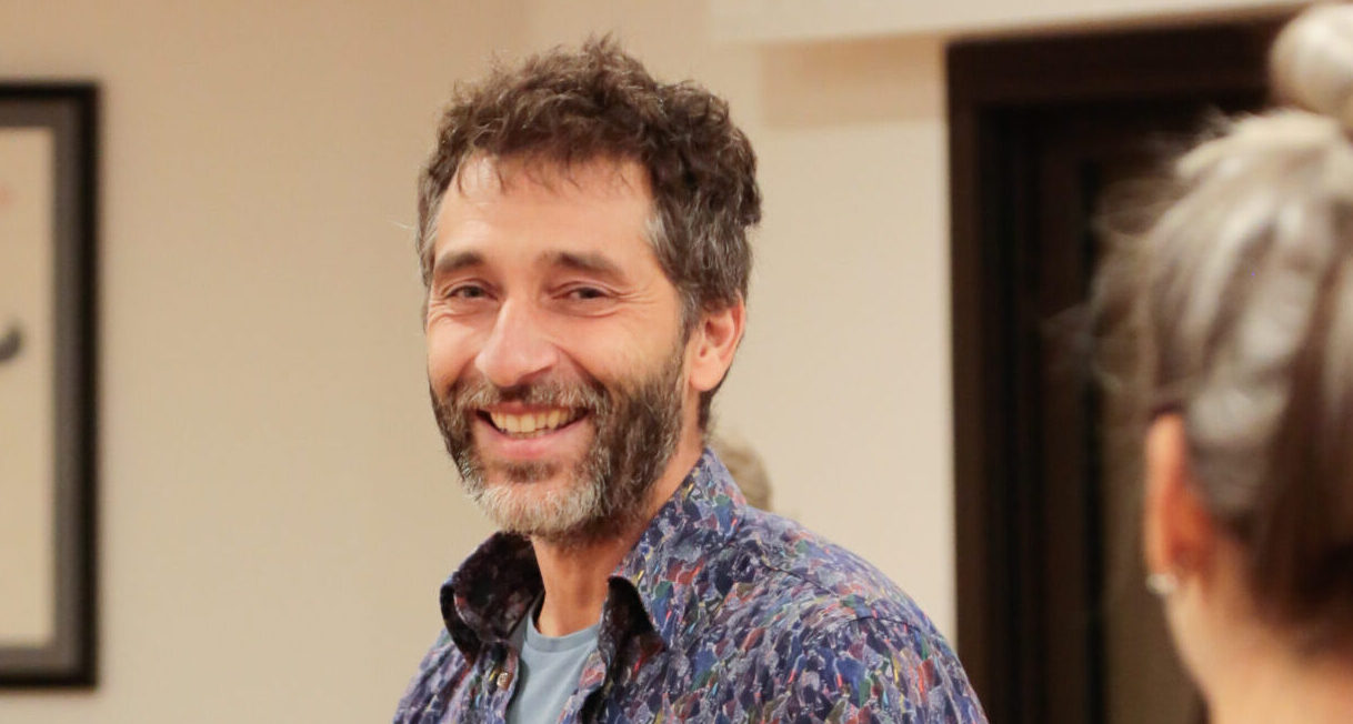 Amaël Ferrando, chanteur, facilitateur Circlesongs